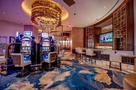 Antarmuka aplikasi mobile btn4d dengan live dealer tables di smartphone